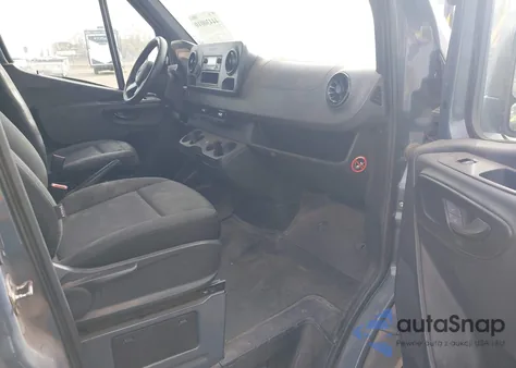 2019 Mercedes-Benz Sprinter 2500 High Roof V6 z USA, uszkodzony, nr VIN WD4PF1CD6KP130284